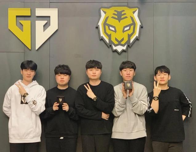 伦敦站不仅 伦敦站不仅