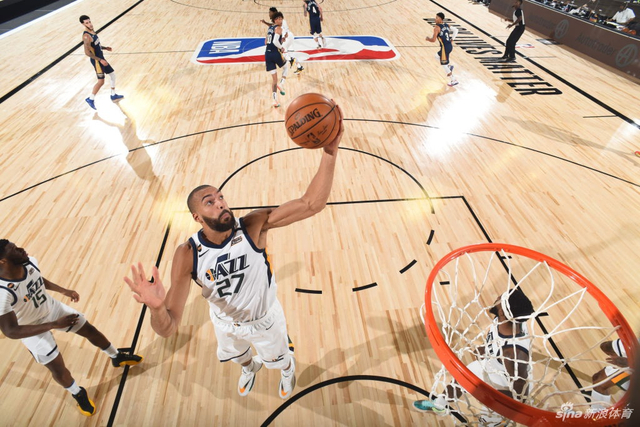 托表现出了 托表现出了