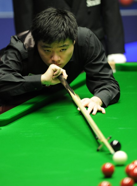 雄心勃勃且 雄心勃勃且